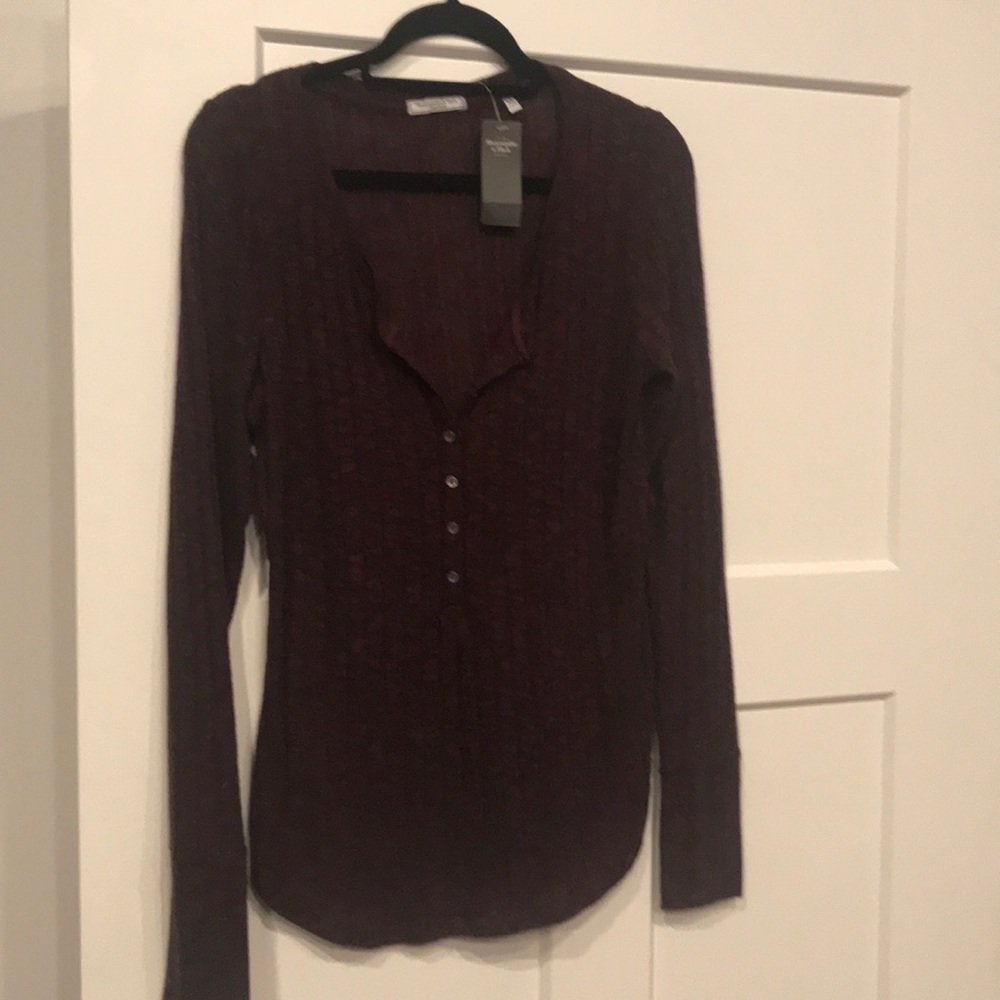 NWT Abercrombie Henley Top